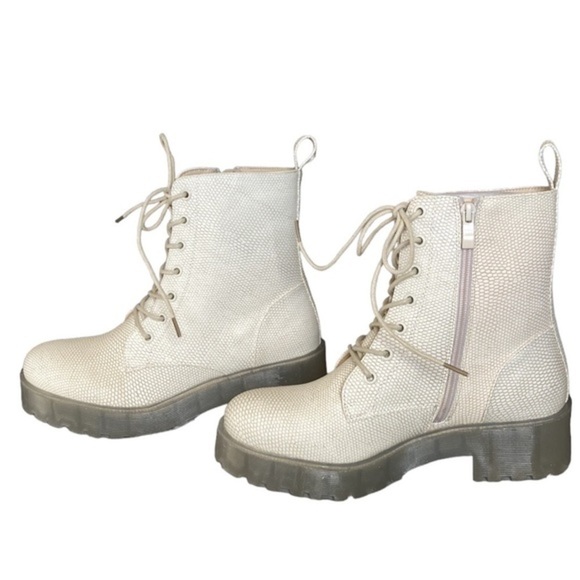 NWOT Dirty Laundry Mazzy Lace-Up Boot Size 8.5 Off white Combat - Picture 7 of 10